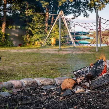 Z Kominkiem Klaczno, Blisko Lasow I Jezior 펜션