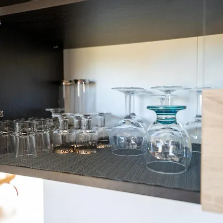 Z Kominkiem Klaczno, Blisko Lasow I Jezior *