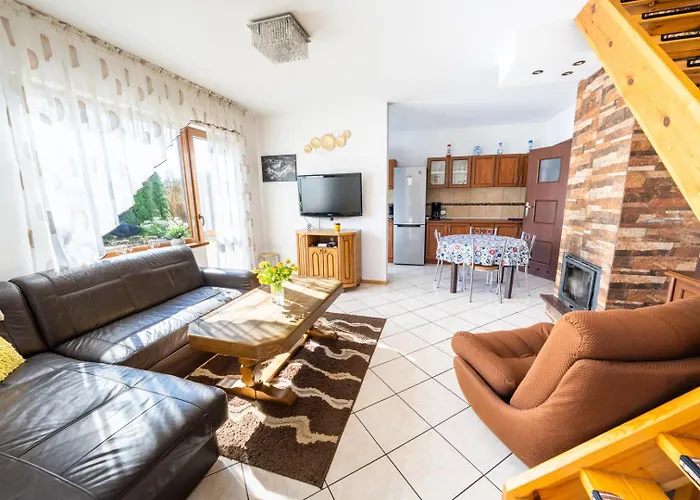 Z Kominkiem Klaczno, Blisko Lasow I Jezior Studzienice